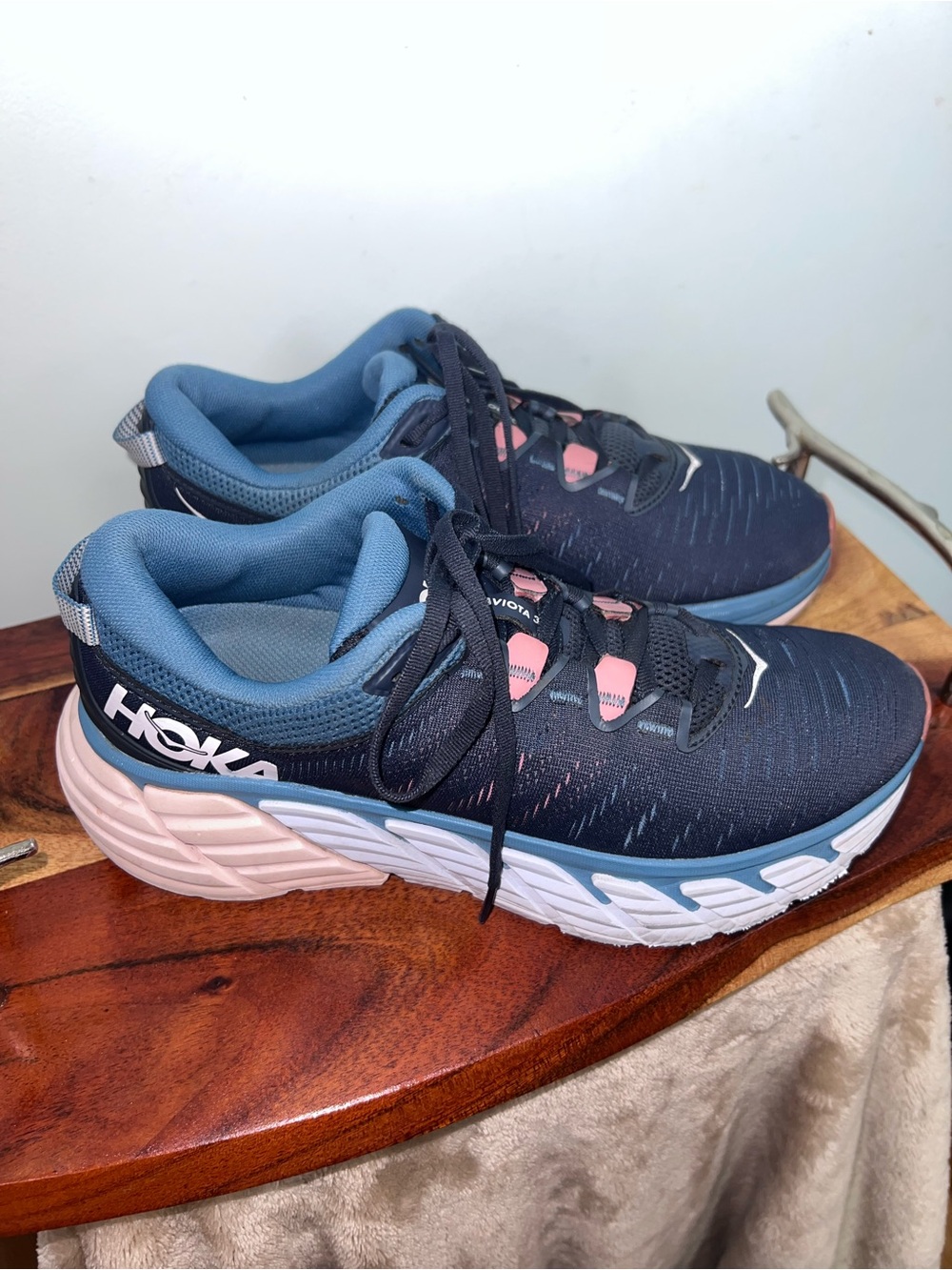 HOKA One One Gaviota 3 Ombre Blue Rosette Stability Running Shoes Women’s US 9B - Picture 5 of 12